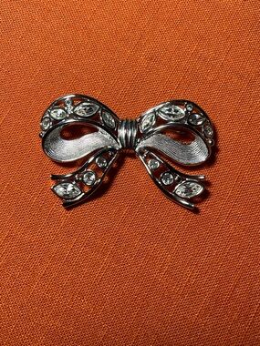 Swarovski Silver Bow Brooch with Clear Crystals